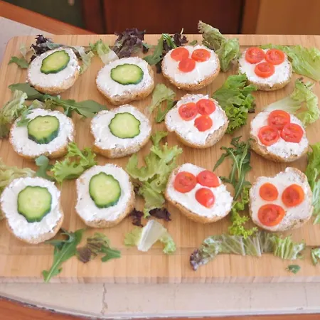 Brati Ii ホテル 2*