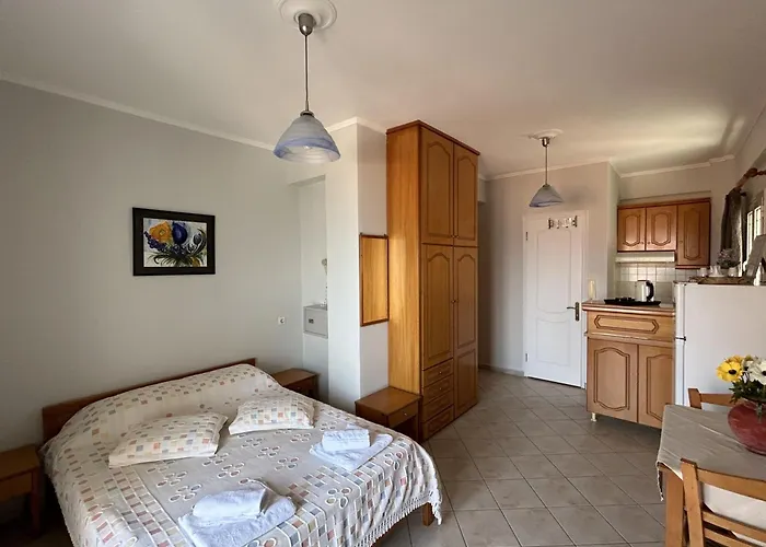 Hotel Brati Ii 2*
