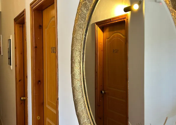 Brati Ii Hotel 2*