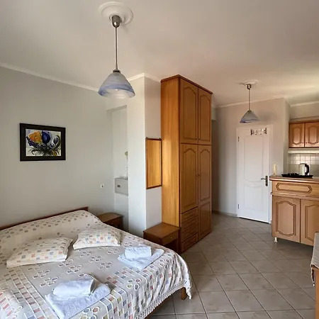 Hotel Brati Ii 2*