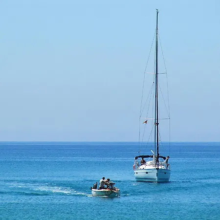 Hotel Brati Ii Arkoudi