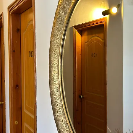 Brati Ii Hotel 2*