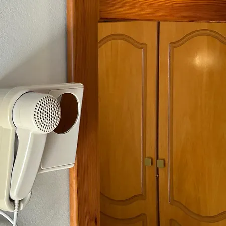 Brati Ii فندق 2*