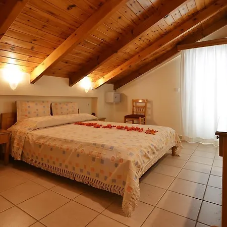 Hotel Brati Ii 2*
