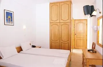 Brati Ii فندق 2*